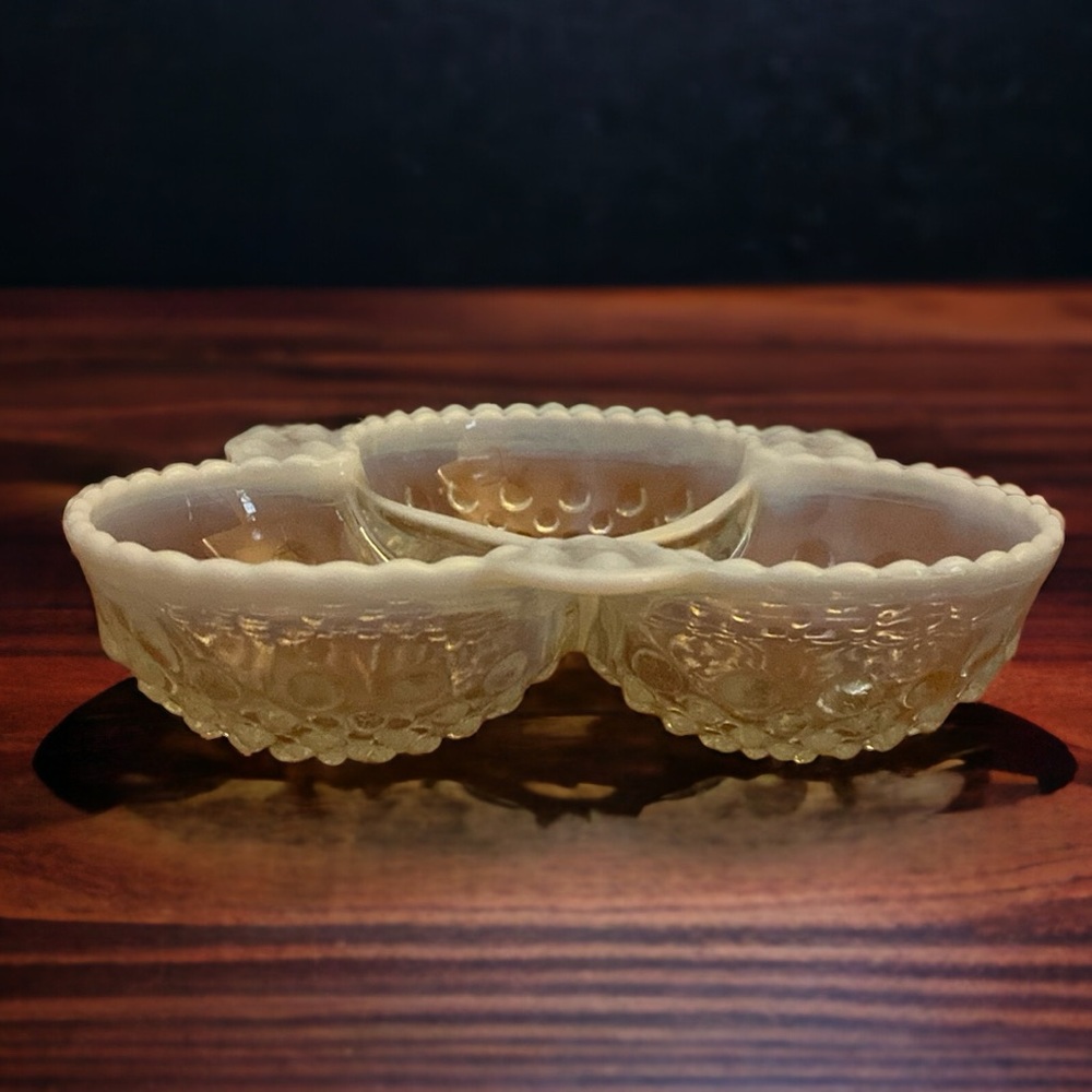 🔴Vintage Anchor Hocking Moonstone Hobnail 6 1/2" Candy Dish Opalescent - Picture 13 of 16